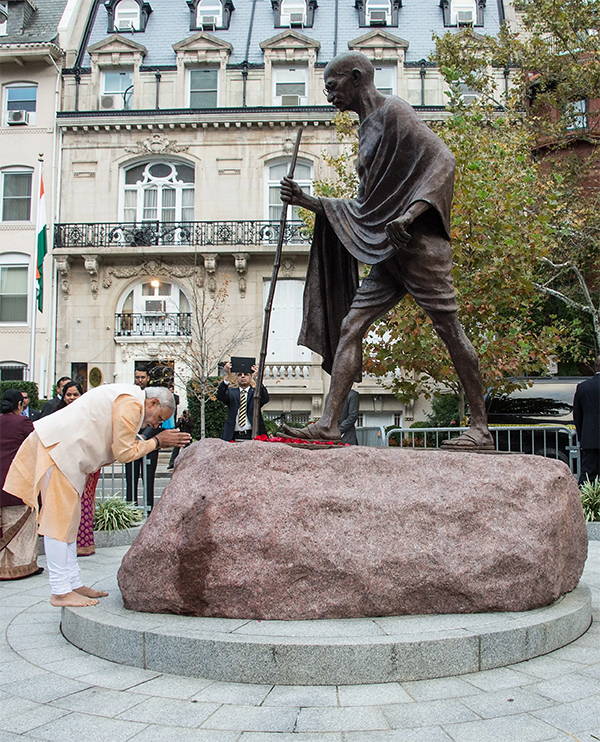 Modi tributes Gandhi