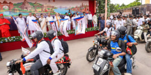 vadnagar to varanasi